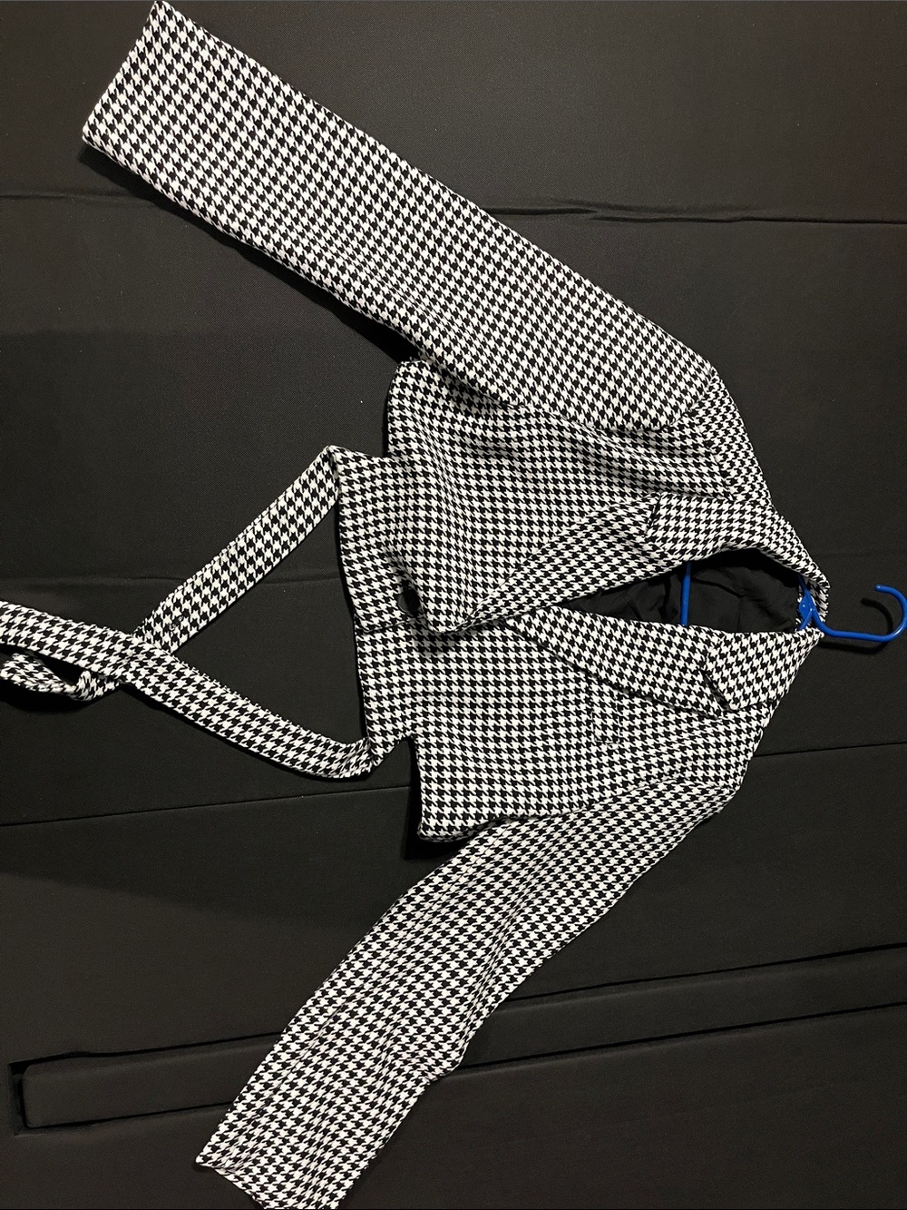 Houndstooth Blazer Crop Jacket with Belt - Black & White